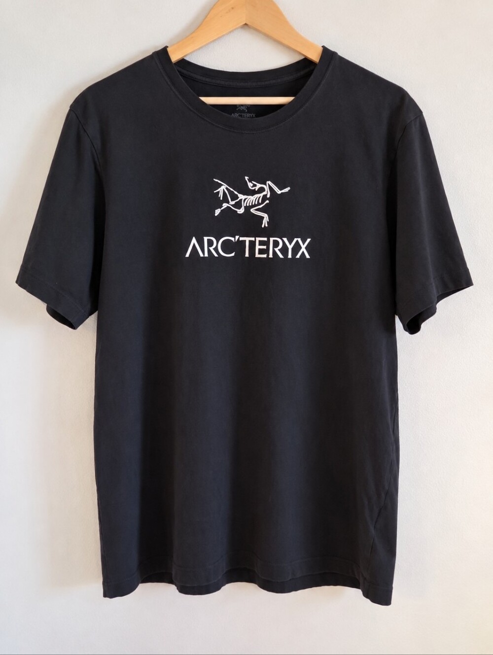 Arc'teryx Men's Logo T-Shirt Black Size Large Short Sleeve Tee